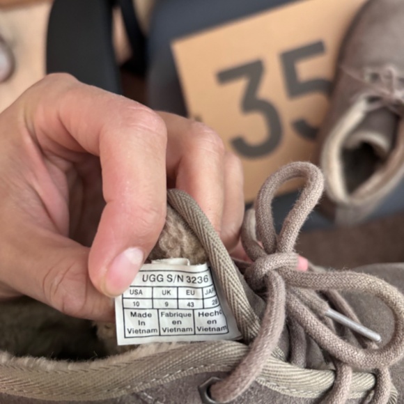 UGG men’s size 10 Authentic Gray - Picture 3 of 9